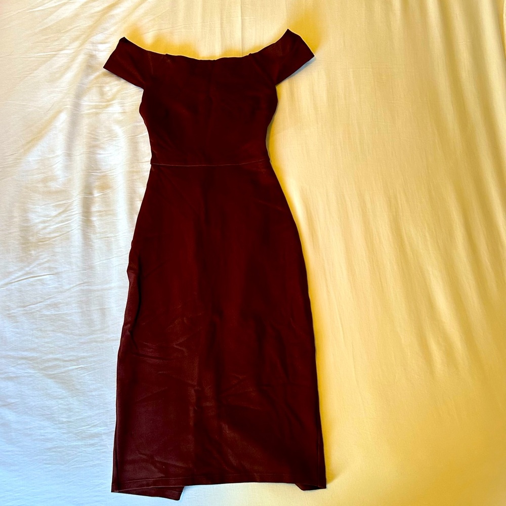 Talula (Aritzia) Burgundy Vardrell dress